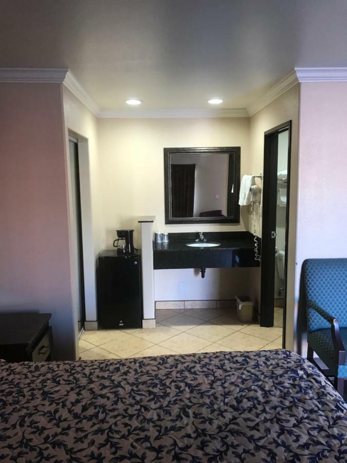 לה הברה Hyland Motel מראה חיצוני תמונה